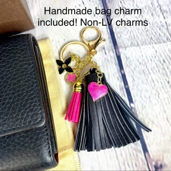 ⭐️Louis Vuitton Capucines black leather wallet or crossbody with bag charm - Picture 10 of 16